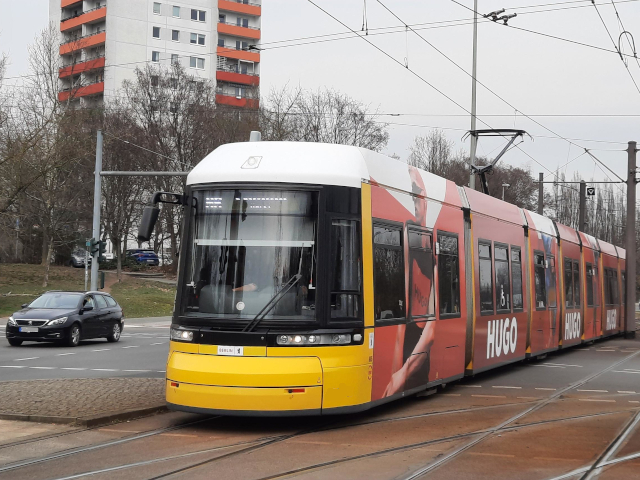 Straßenbahn am Fennpfuhlpark